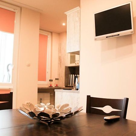 Cosmo Apartment Pleven Exteriör bild
